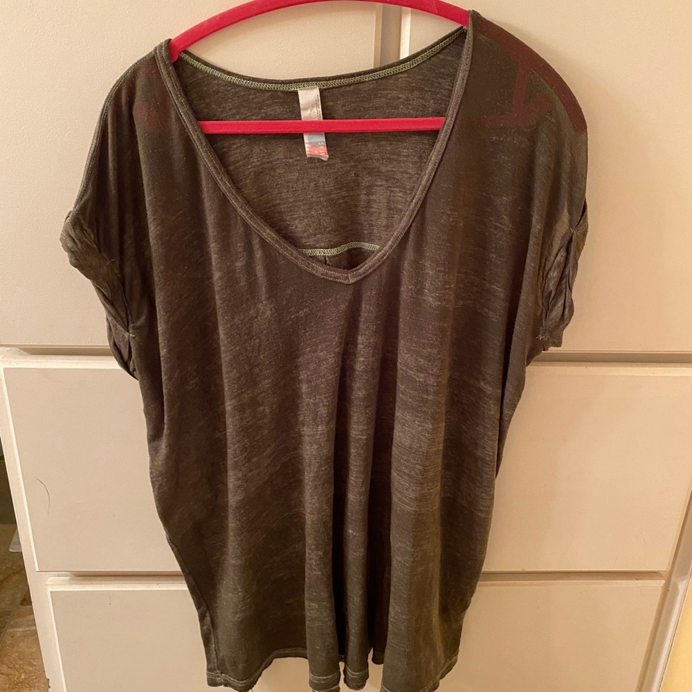 Free People olive Tee - M